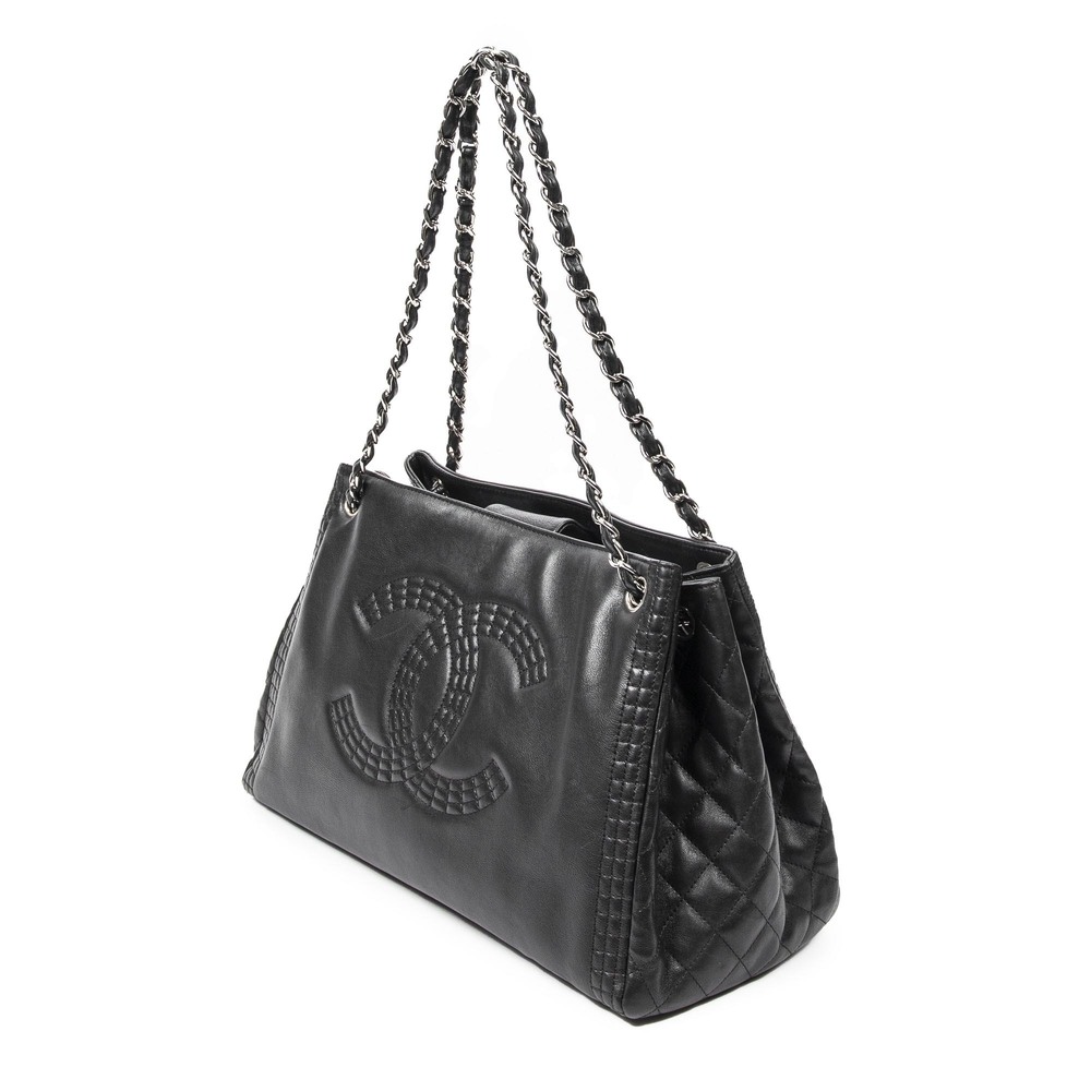 Chanel CC Drawstring Chain Tote - Picture 2 of 11